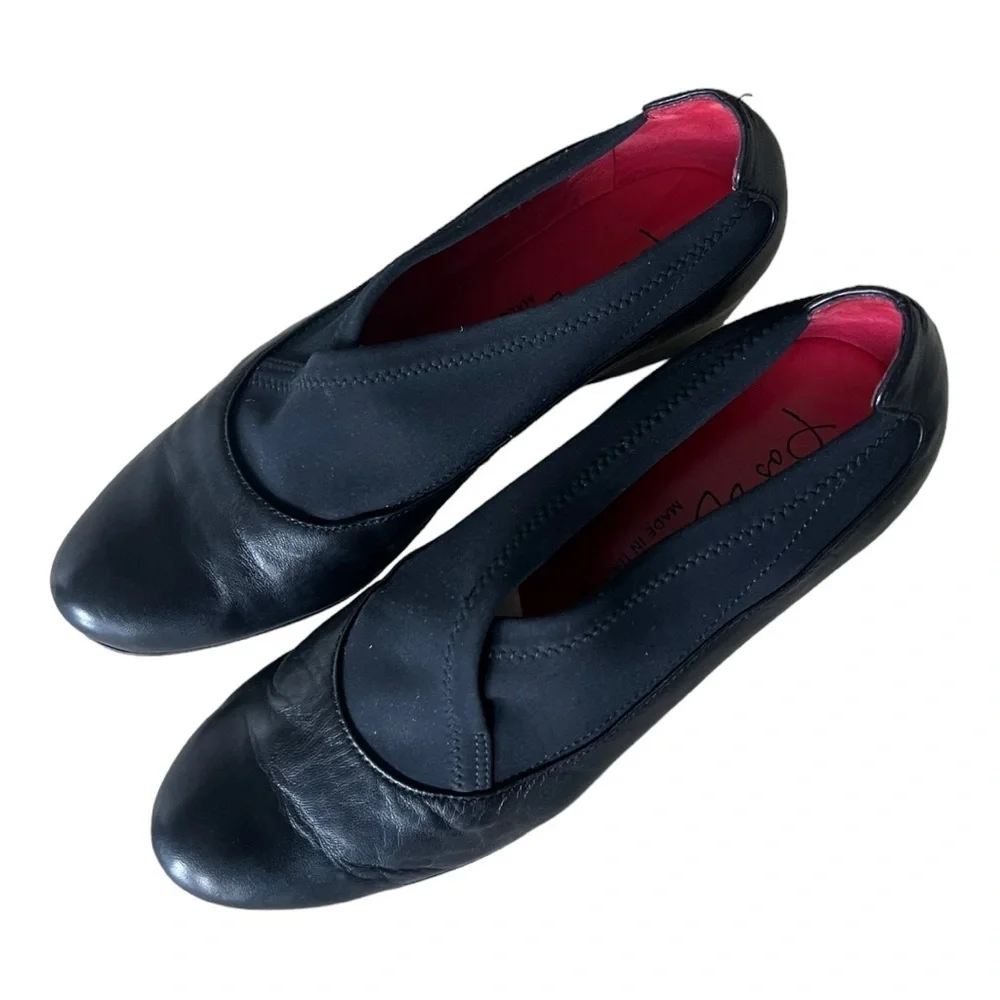 Pas De Rouge Black Leather Wedge Heel Pump Size 38( US 7.5)